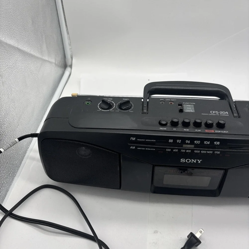 Vintage Sony CFS-204 Raido Dual Cassette Recorder  Boombox. Tape Needs Repair.